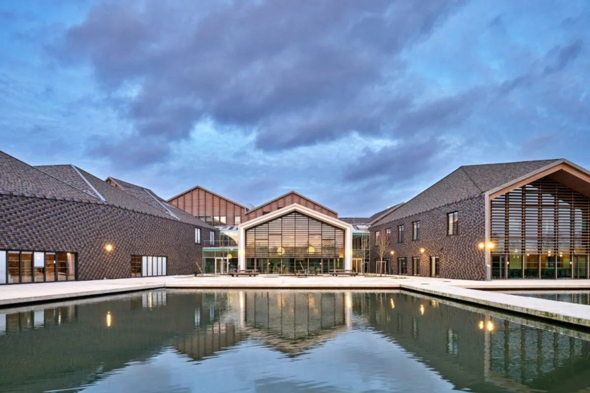 Deloitte University – Assistance à la réception et mise en service