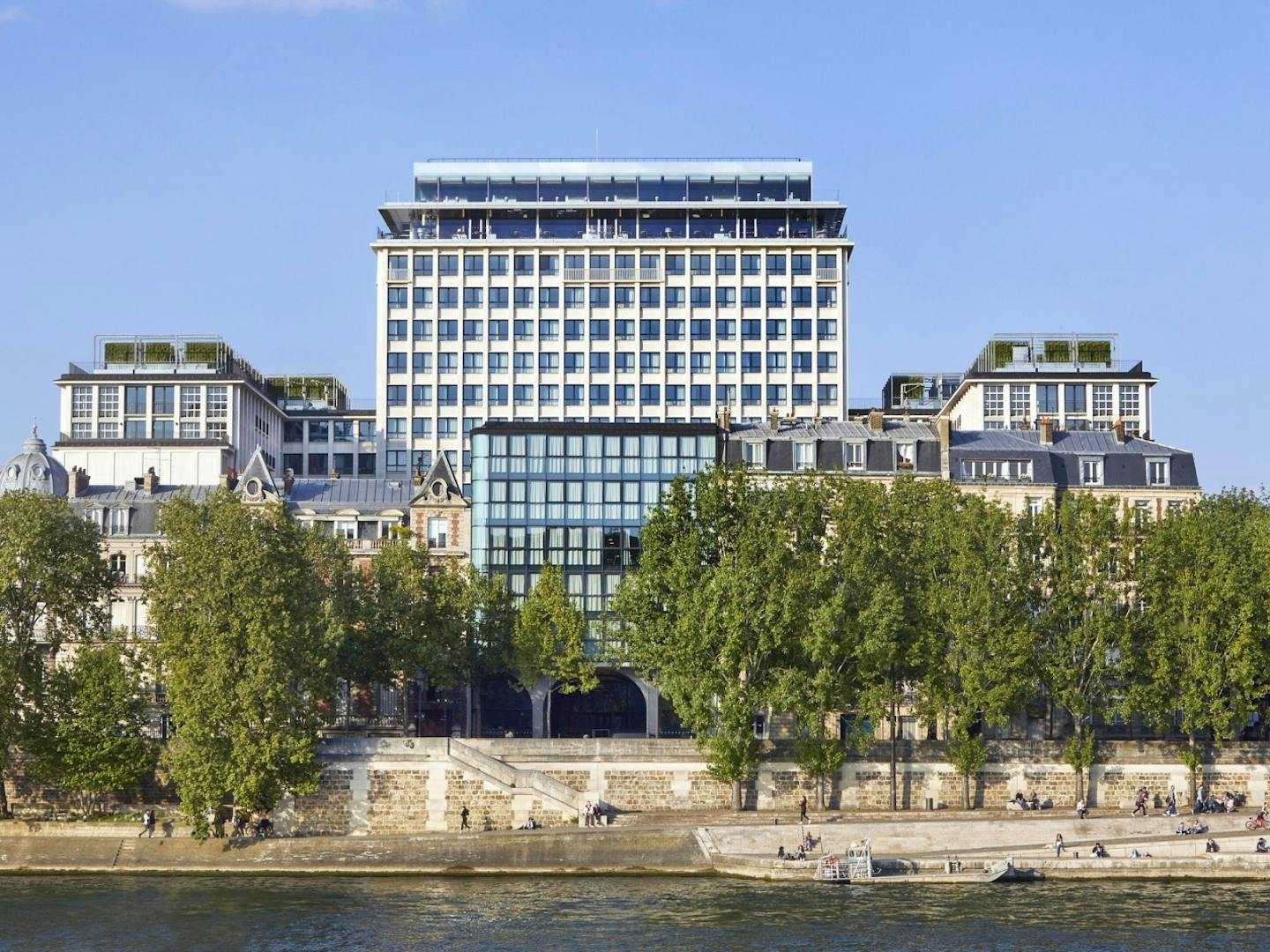 Vue depuis le quai d'Anjou du bâtiment Morland